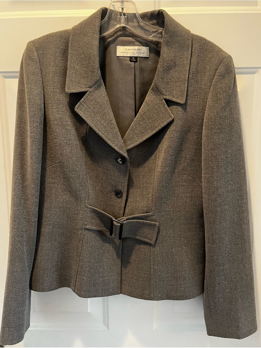 Tahari/Levine Gray 2 Piece Women's Tailored Skirt Suit with Waist Belt